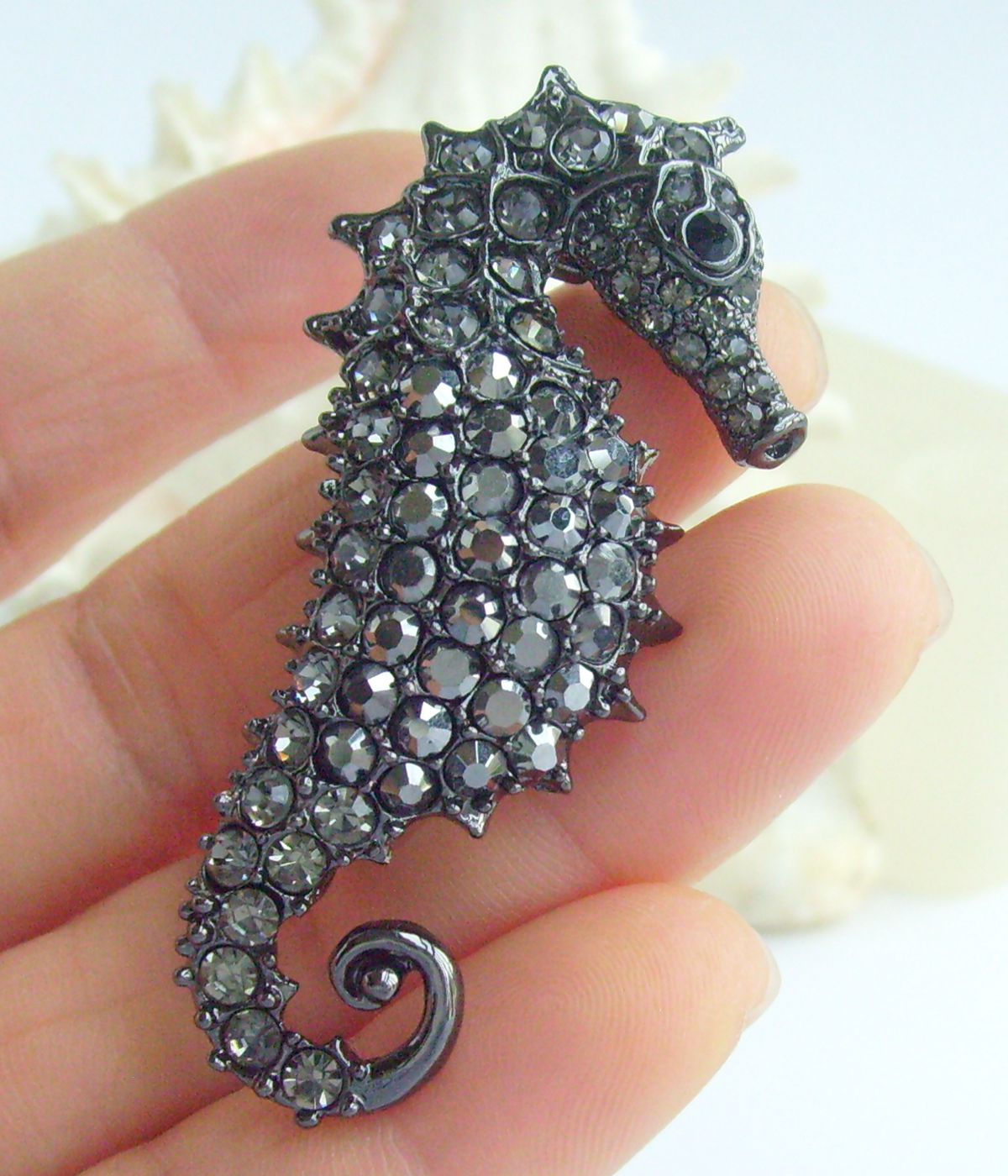 Sindary Costume Jewelry Animal Seahorse Brooch Pin Pendant Black Gray Rhinestone Crystal SP02254C11