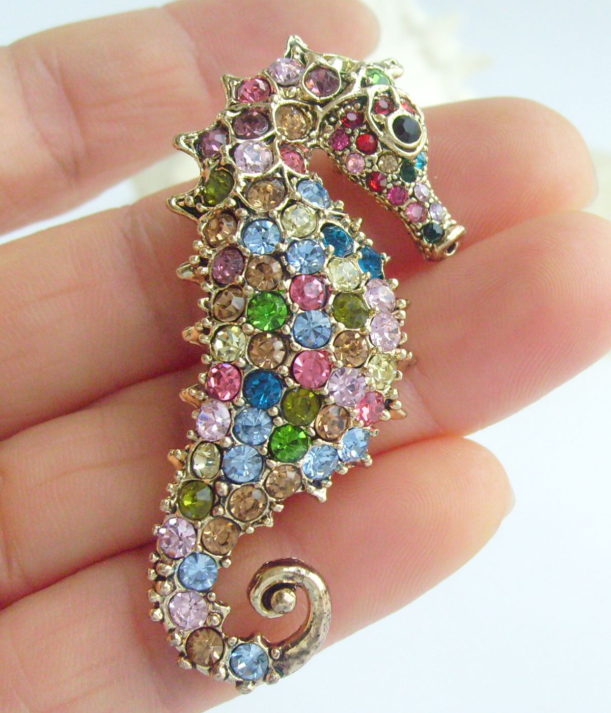 Sindary Costume Jewelry Animal Seahorse Brooch Pin Pendant Multicolor Rhinestone Crystal SP02254C4