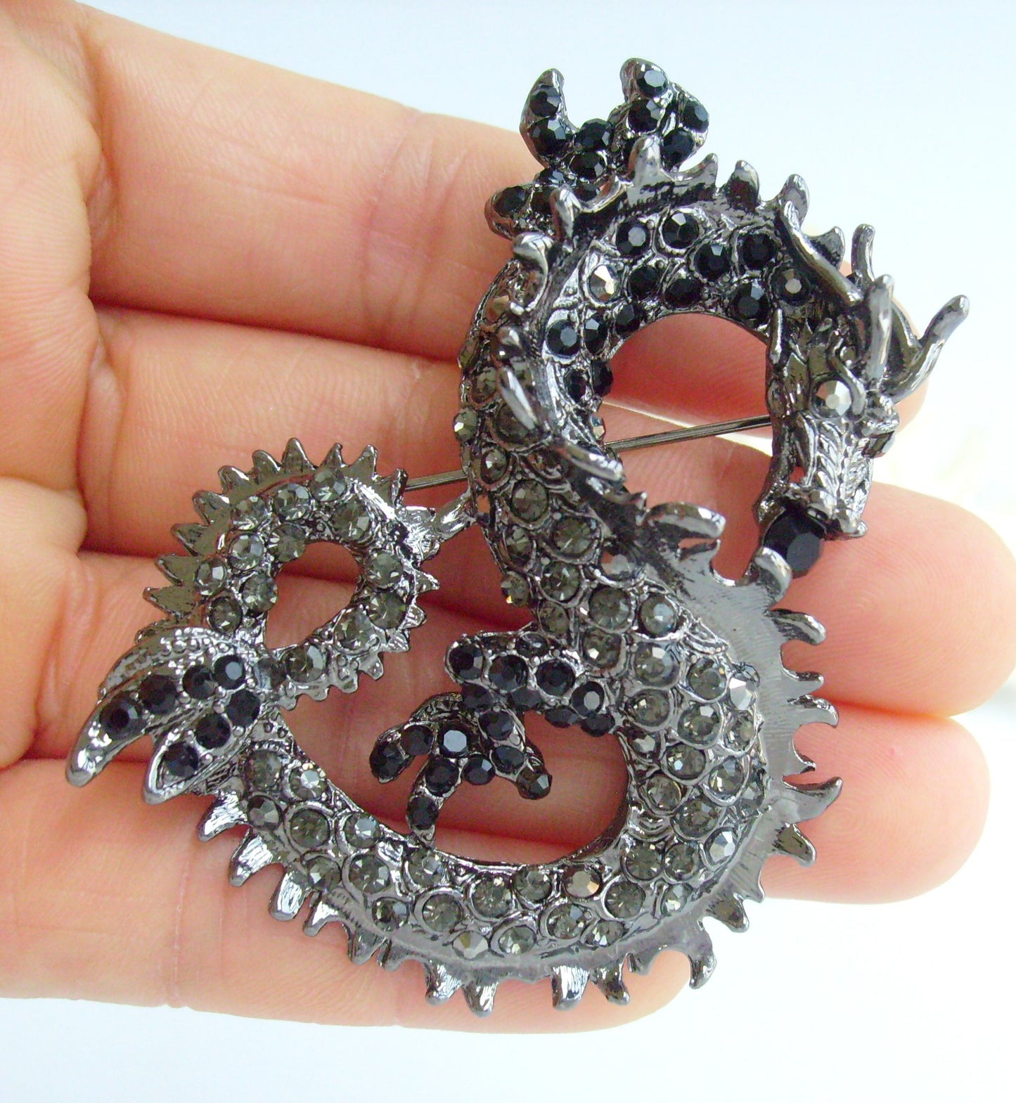 Sindary Costume Jewelry Unique Dragon Brooch Pin Pendant Black Gray Rhinestone Crystal SP02980C11