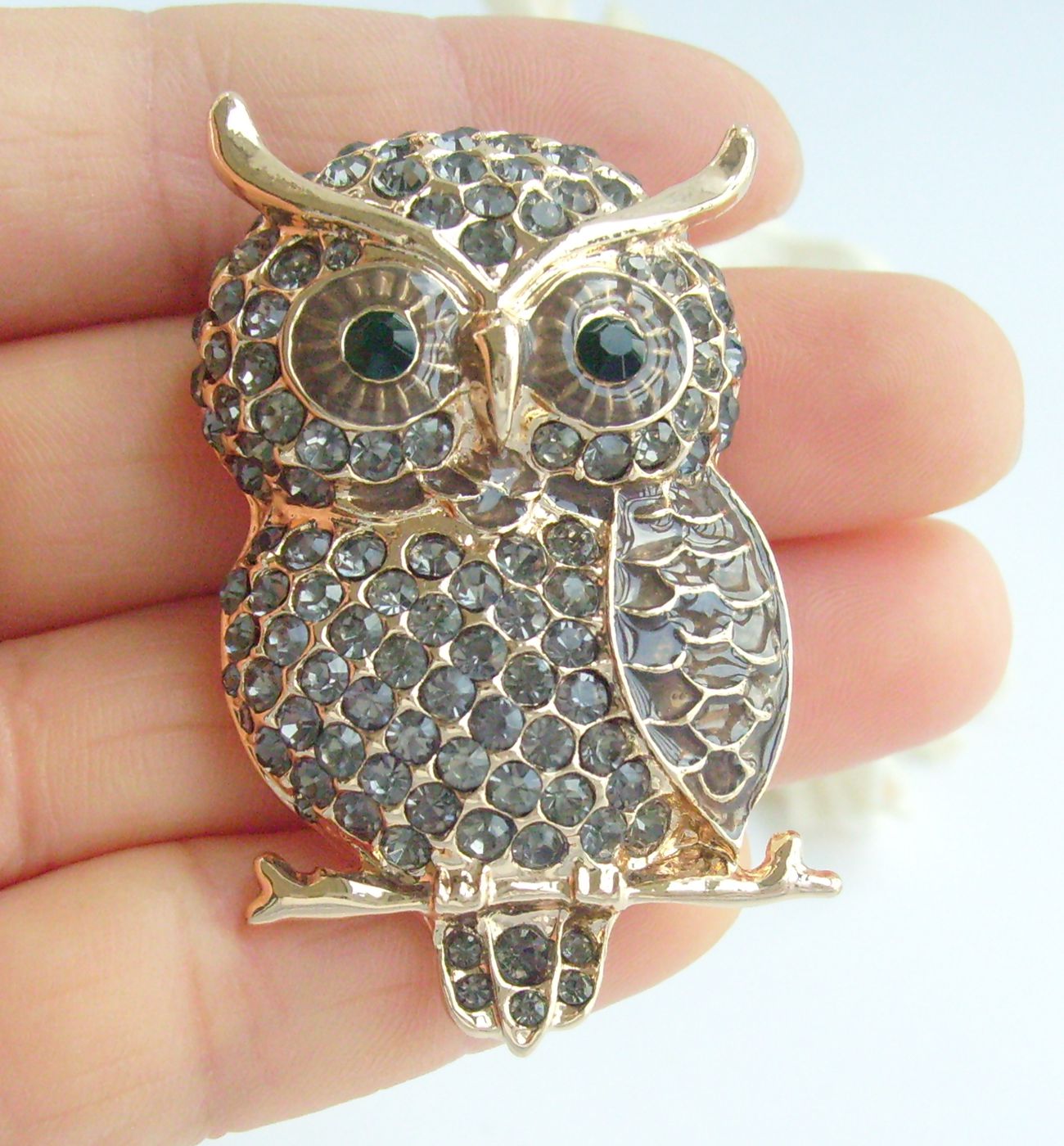 Sindary Costume Jewelry Unique Animal Bird Owl Brooch Pin Pendant Gray Rhinestone Crystal SP03502C2