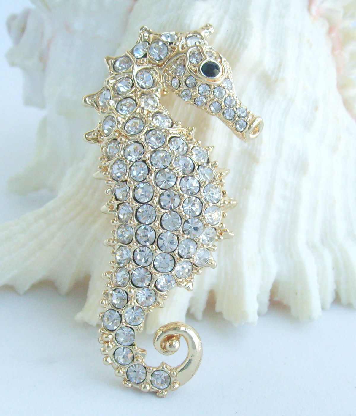 Sindary Costume Jewelry Animal Seahorse Brooch Pin Pendant Golden Clear Rhinestone Crystal SP02254C24