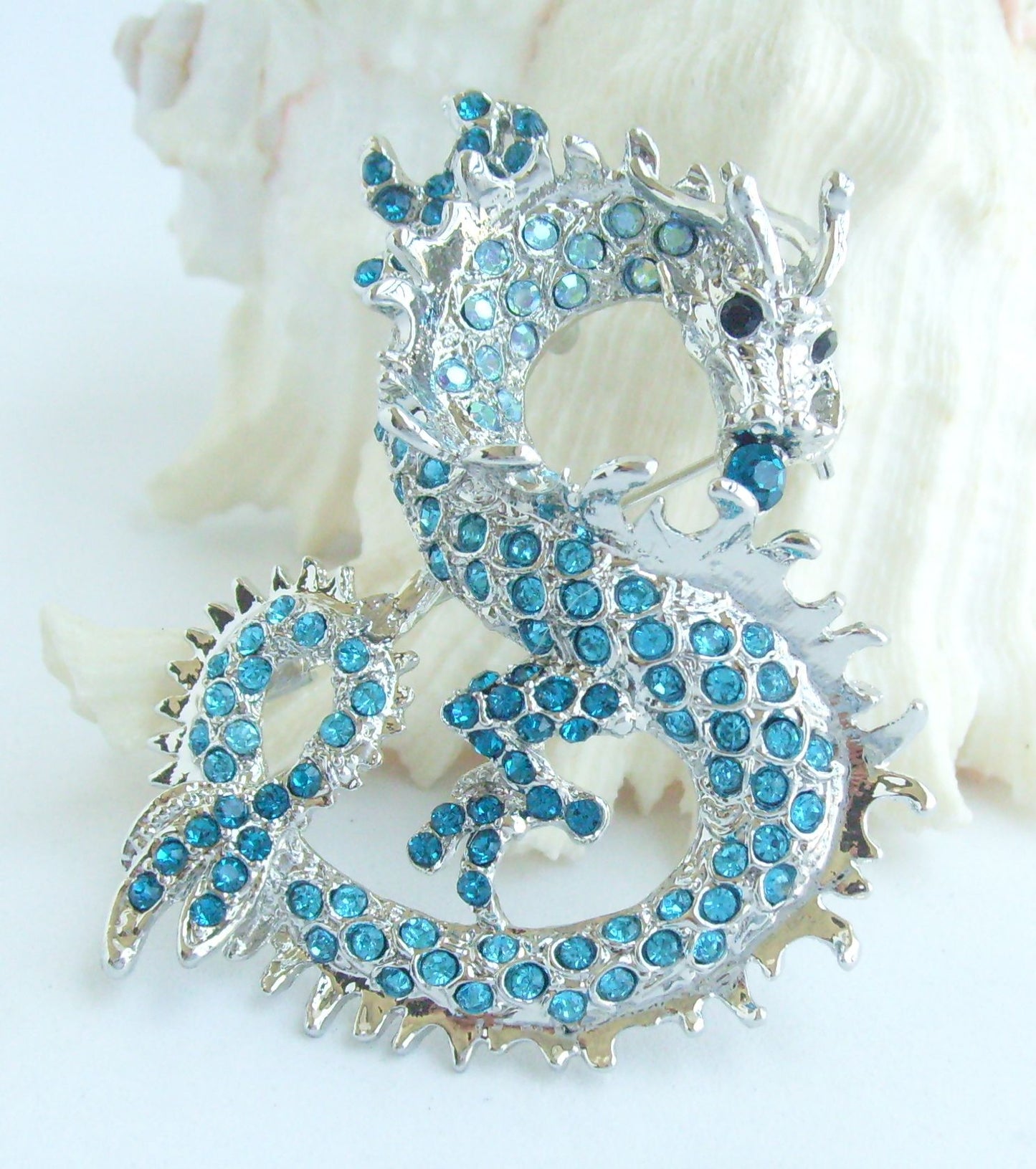 Sindary Costume Jewelry Unique Dragon Brooch Pin Pendant Lake Blue Rhinestone Crystal SP02980C14