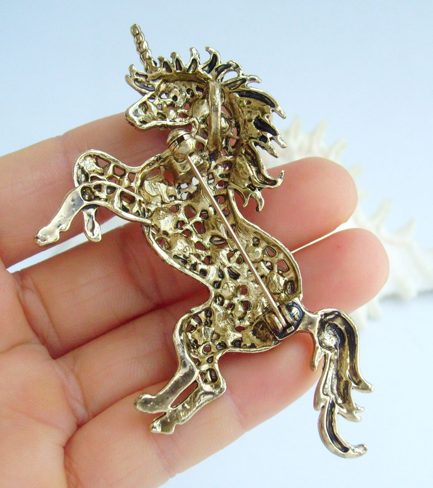 Sindary Costume Jewelry Unique Unicorn Horse Brooch Pin Pendant Light Purple Rhinestone Crystal SP06172C18