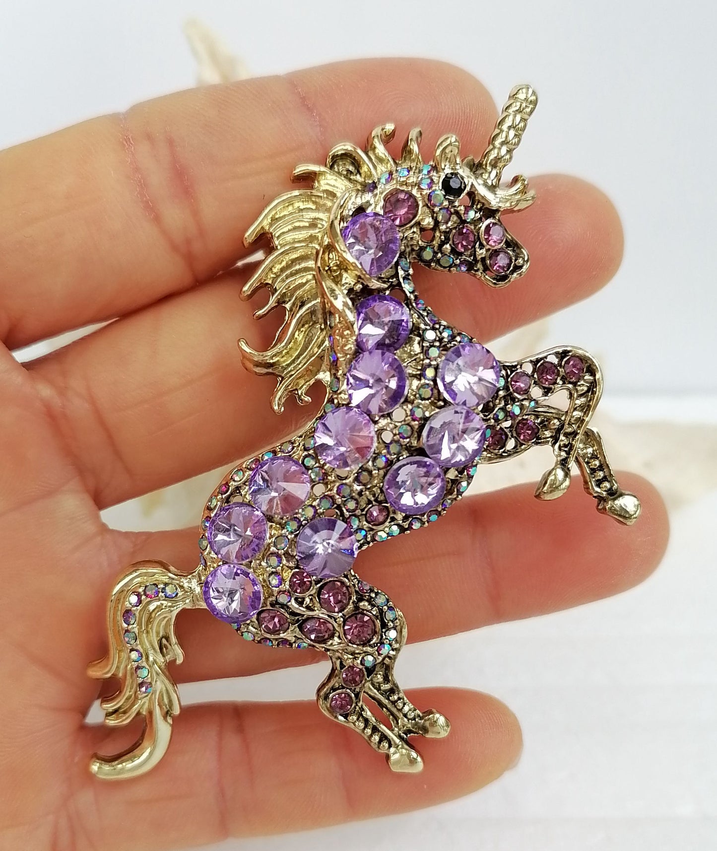 Sindary Costume Jewelry Unique Unicorn Horse Brooch Pin Pendant Light Purple Rhinestone Crystal SP06172C18