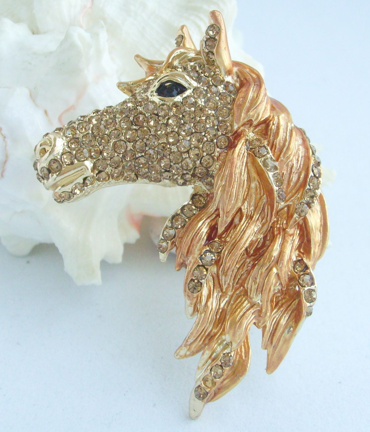 Sindary Costume Jewelry Art Style Animal Horse Brooch Pin Pendant Beige Brown Rhinestone Crystal SP06535C3