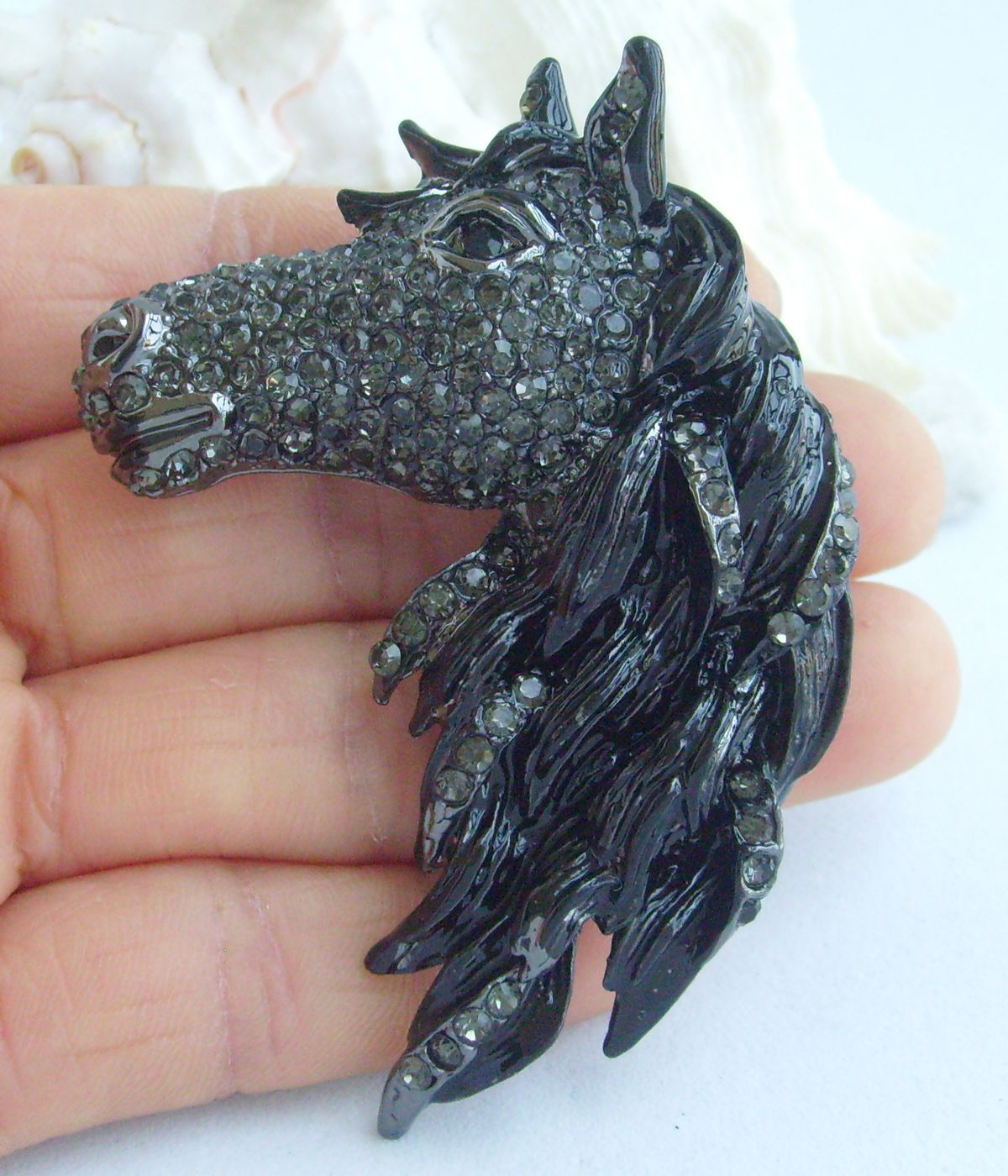 Sindary Costume Jewelry Art Style Animal Horse Brooch Pin Pendant Black Gray Rhinestone Crystal SP06535C4