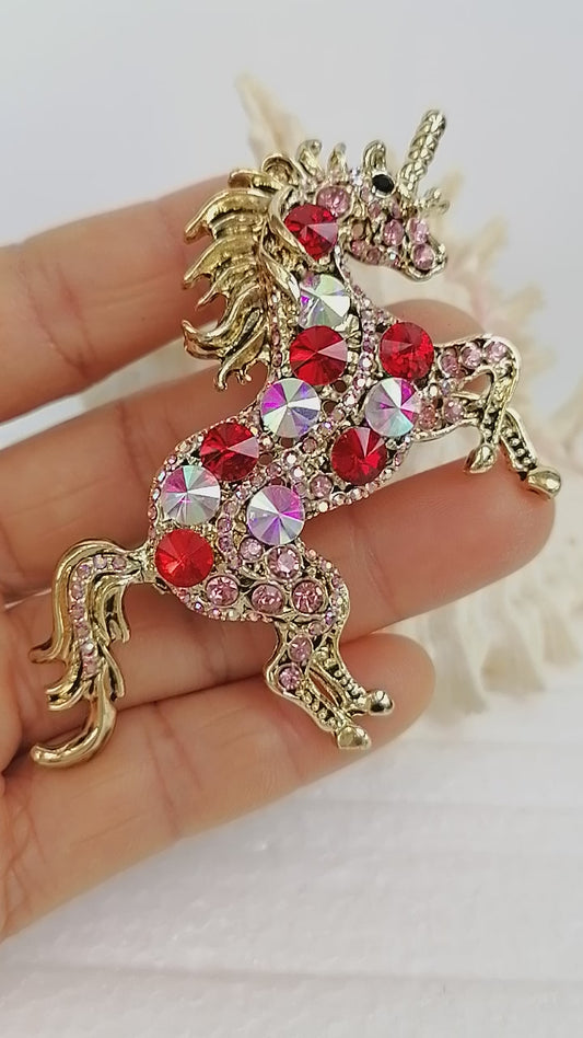 Sindary Costume Jewelry Unique Unicorn Horse Brooch Pin Pendant Iridescence & Red Rhinestone Crystal SP06172C16